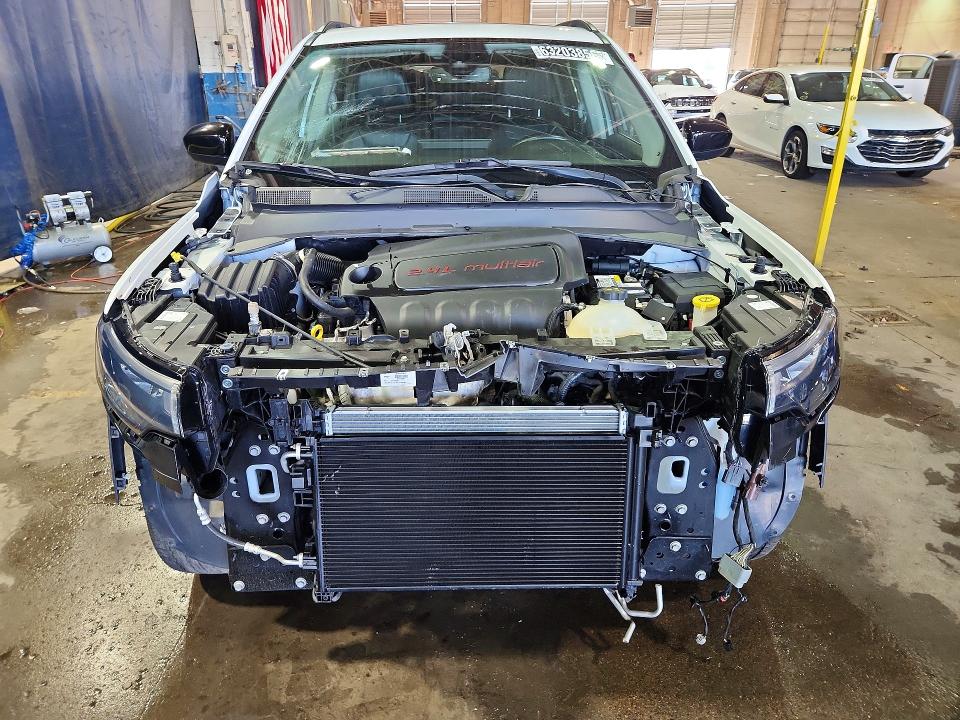 Photo 5 from auction – 2022 JEEP COMPASS with VIN 3C4NJDFB8NT180888