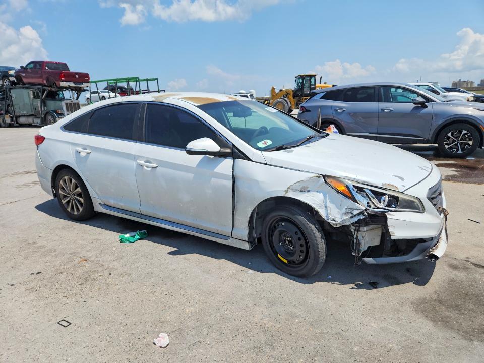Photo 4 from auction – 2015 HYUNDAI SONATA with VIN 5NPE34AF0FH091919