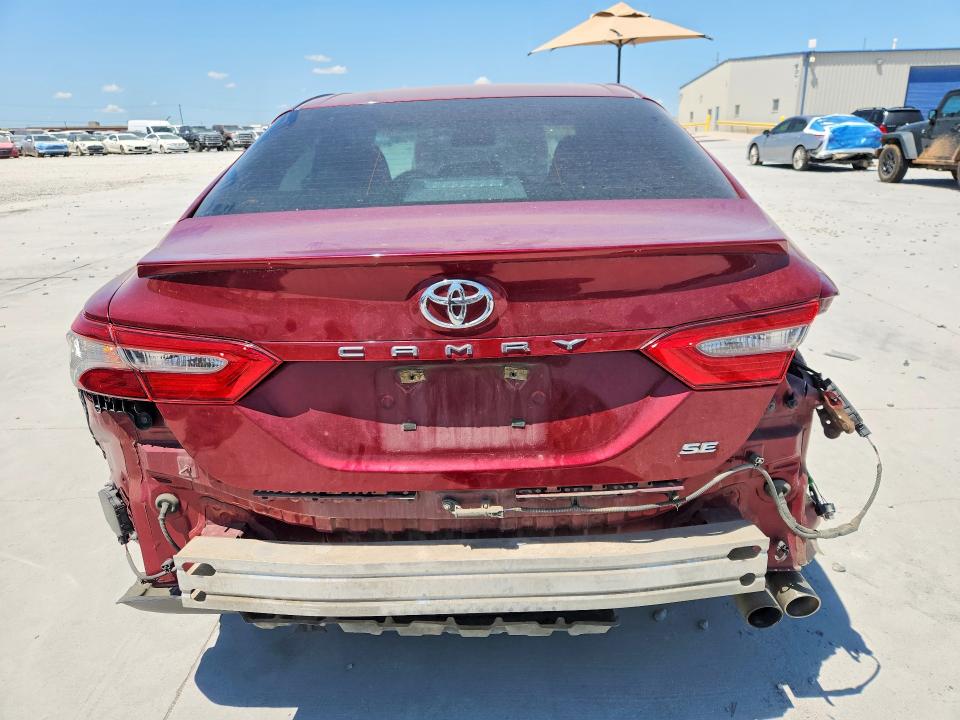 Photo 6 from auction – 2018 TOYOTA CAMRY with VIN 4T1B11HK2JU645921