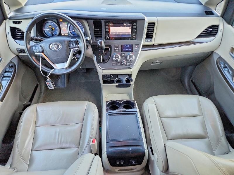 Photo 8 from auction – 2018 TOYOTA SIENNA with VIN 5TDYZ3DC5JS942557