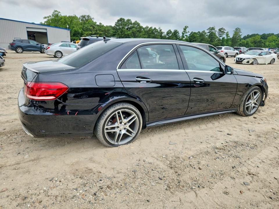 Foto 3 de la subasta – 2015 MERCEDES-BENZ E con VIN WDDHF8JB8FB108319