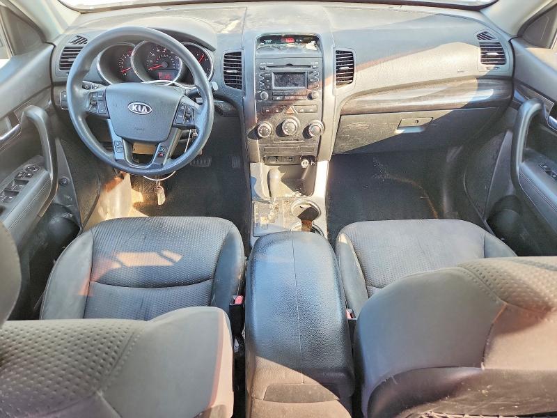Photo 8 from auction – 2011 KIA SORENTO with VIN 5XYKT3A16BG078305
