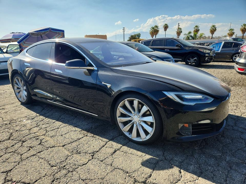 Photo 4 from auction – 2017 TESLA MODEL S with VIN 5YJSA1E2XHF199562