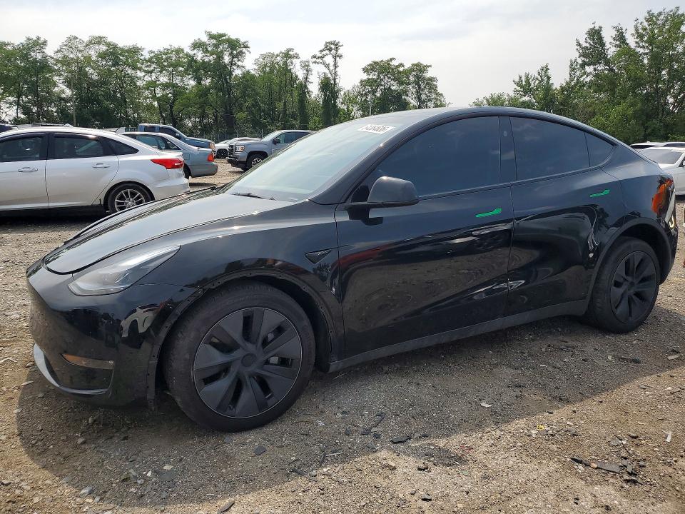 TESLA MODEL Y 2025 with VIN 7SAYGDEE2SF291800 - Photo from auction