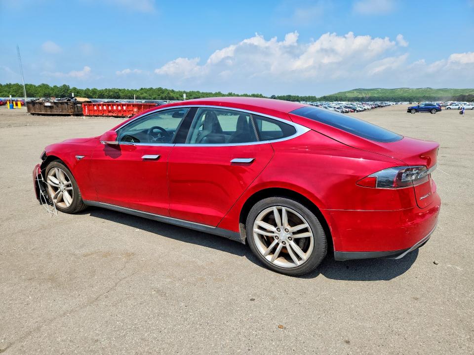 Zdjęcie 2 z aukcji – 2013 TESLA MODEL S z VIN 5YJSA1DG6DFP08988
