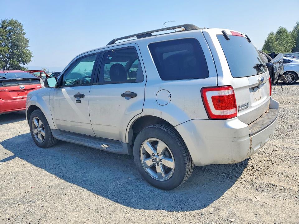 Photo 2 from auction – 2009 FORD ESCAPE with VIN 1FMCU93G49KB03840