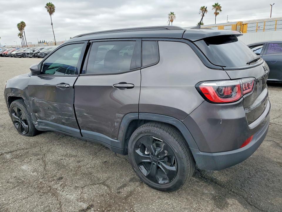 Photo 2 from auction – 2019 JEEP COMPASS with VIN 3C4NJCBB2KT762903