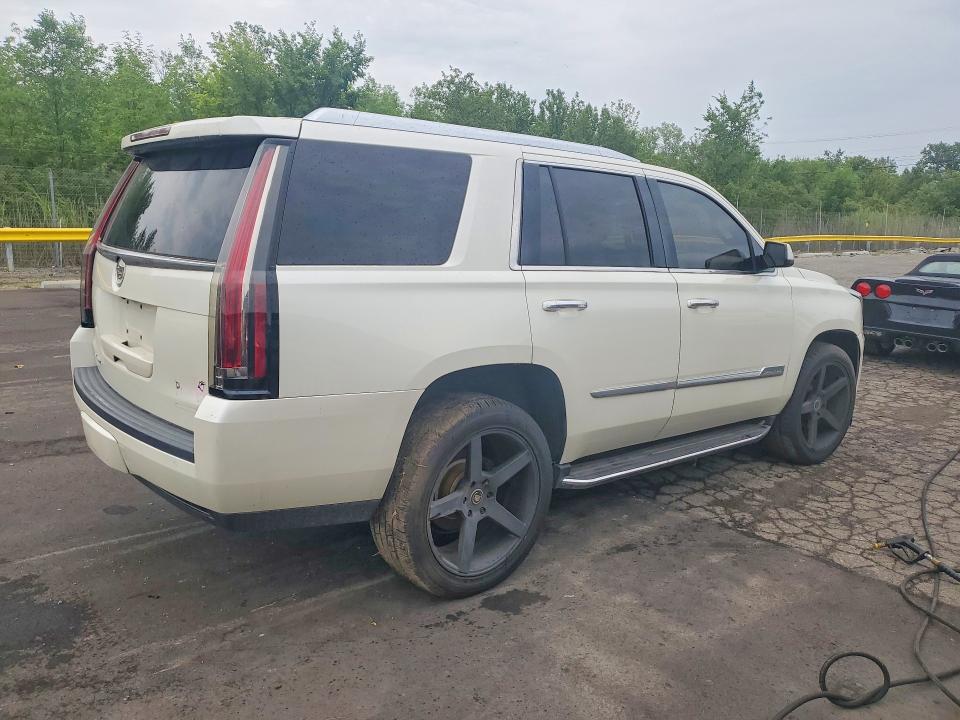 Photo 3 from auction – 2015 CADILLAC ESCALADE with VIN 1GYS4BKJXFR272200
