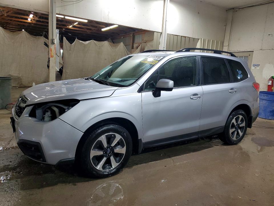 SUBARU FORESTER 2018 with VIN JF2SJAEC3JH522981 - Photo from auction