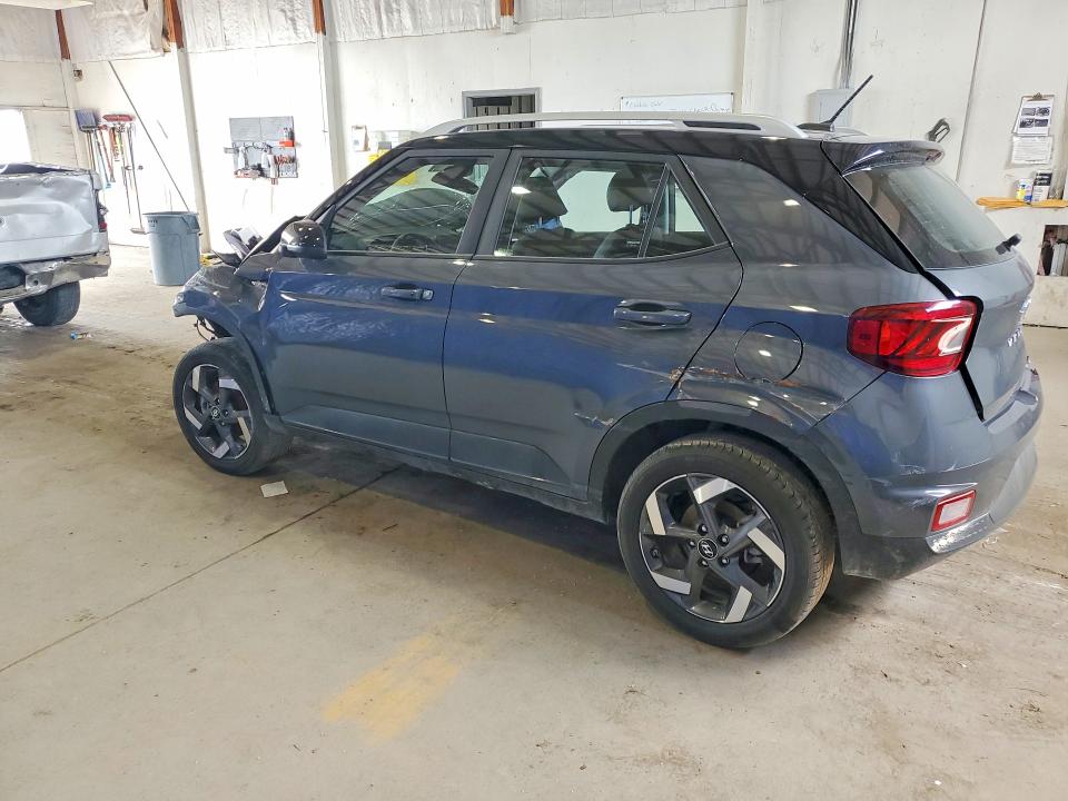 Foto 2 de la subasta – 2025 HYUNDAI VENUE con VIN KMHRC8A31SU404356