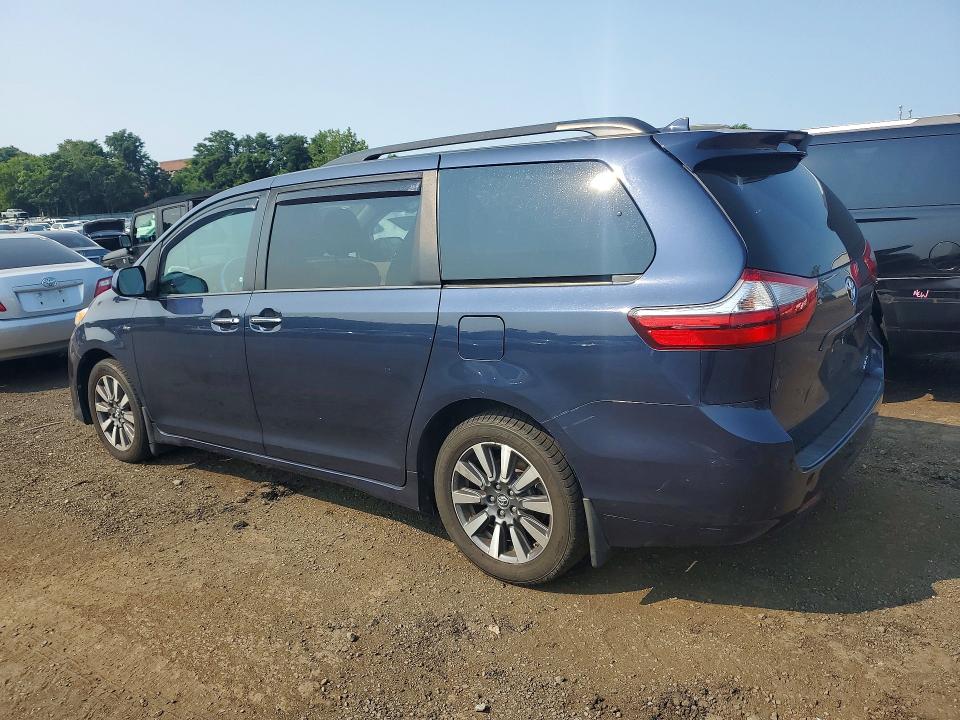 Фото 2 с аукциона – 2018 TOYOTA SIENNA с VIN 5TDDZ3DC2JS197779