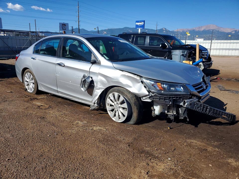 Photo 4 from auction – 2014 HONDA ACCORD with VIN 1HGCR2F86EA097915