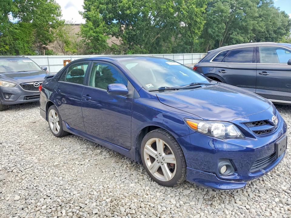 Photo 4 from auction – 2013 TOYOTA COROLLA with VIN 2T1BU4EE7DC040242