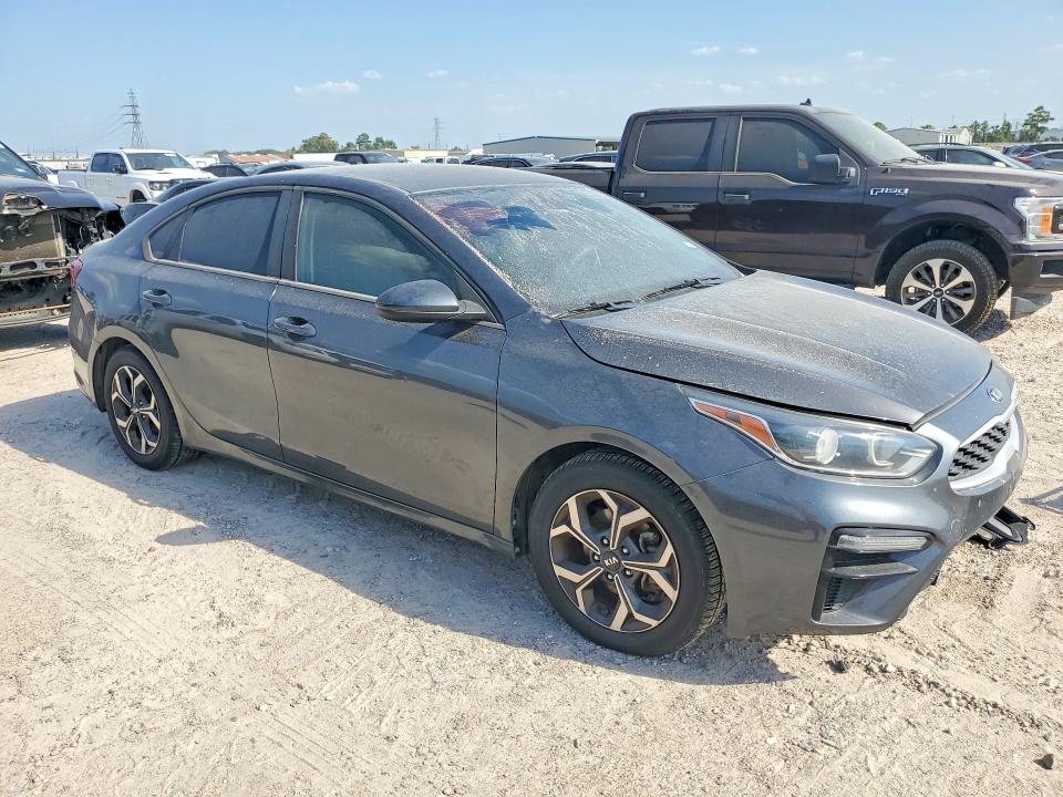 Photo 4 from auction – 2019 KIA FORTE with VIN 3KPF24AD4KE094942