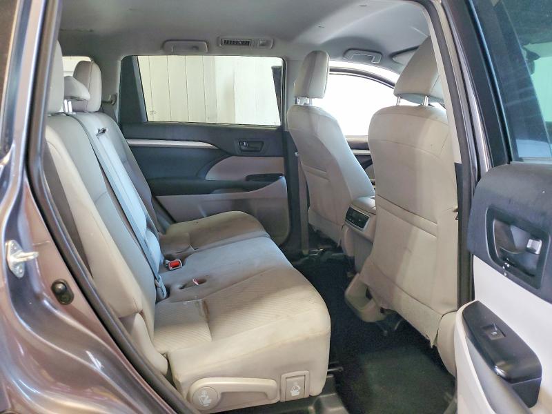 Photo 11 from auction – 2016 TOYOTA HIGHLANDER with VIN 5TDBKRFH2GS340035