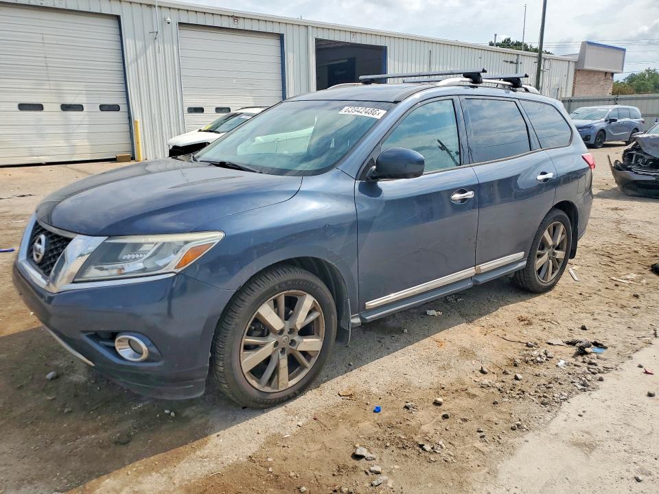 NISSAN PATHFINDER 2016 with VIN 5N1AR2MM4GC635214 - Photo from auction