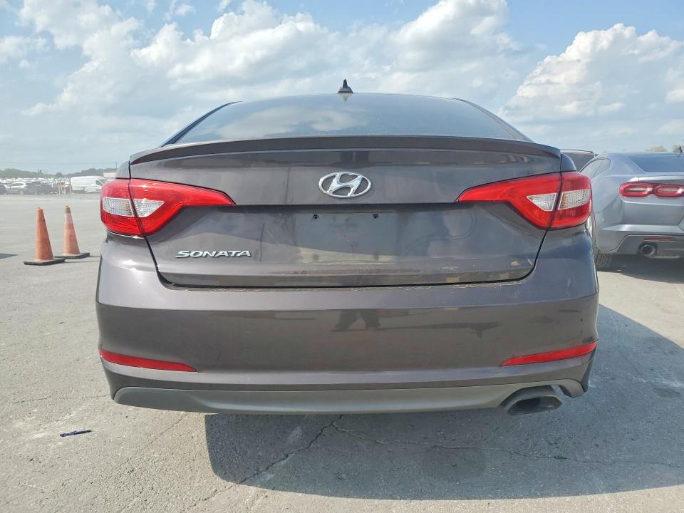 Photo 6 from auction – 2017 HYUNDAI SONATA with VIN 5NPE24AF5HH463356