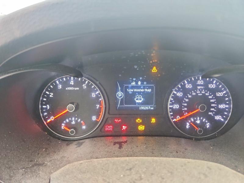 Photo 9 from auction – 2017 KIA OPTIMA with VIN 5XXGT4L36HG133620