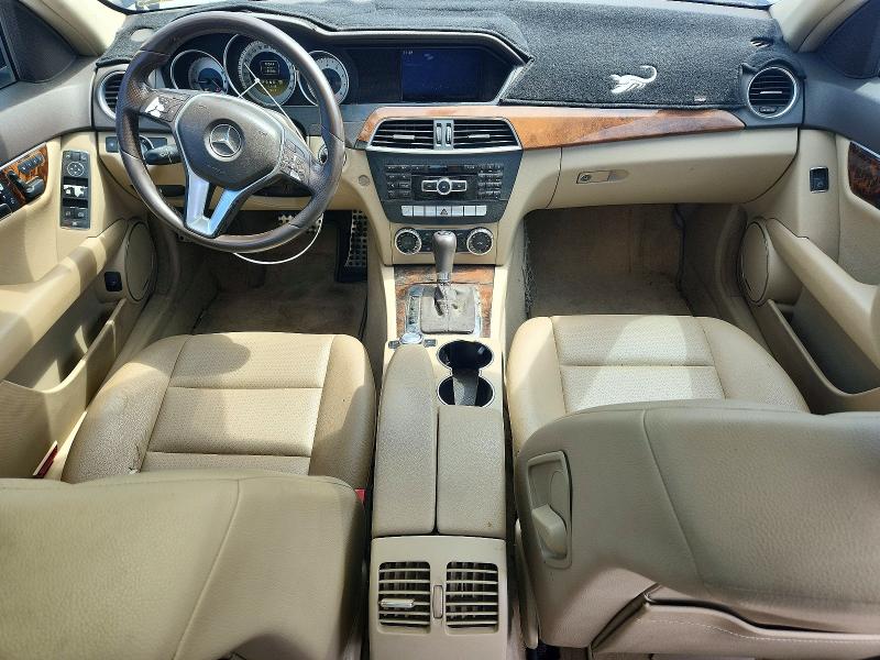 Photo 8 from auction – 2012 MERCEDES-BENZ C with VIN WDDGF4HB5CR194170