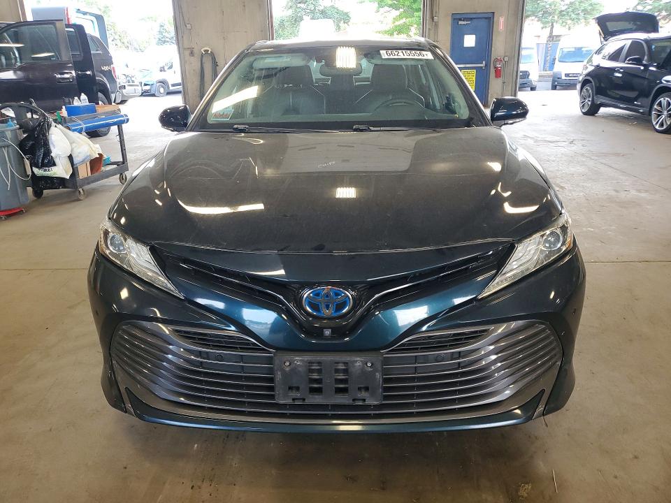Снимка 5 от търг – 2019 TOYOTA CAMRY HYBRID с VIN 4T1B21HK3KU516021