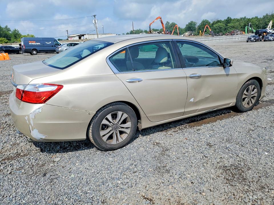 Photo 3 from auction – 2015 HONDA ACCORD with VIN 1HGCR2F30FA076015