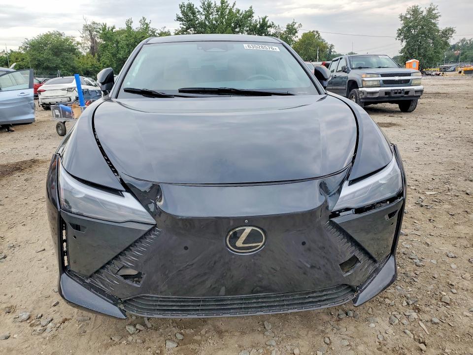 Photo 5 from auction – 2023 LEXUS RZ with VIN JTJAAAAB2PA014975