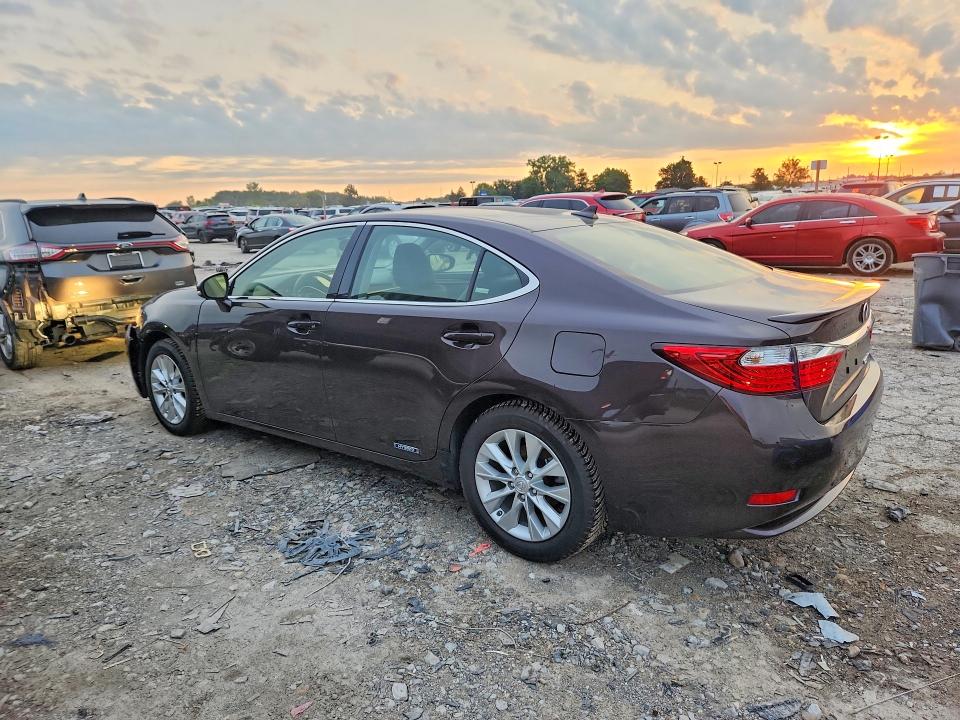 Photo 2 from auction – 2013 LEXUS ES with VIN JTHBW1GG6D2006314