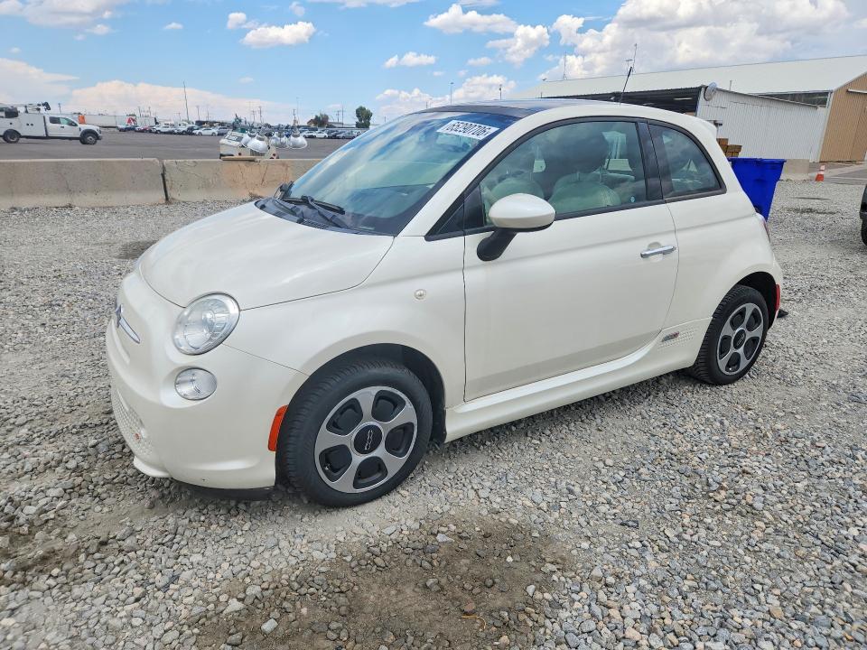 FIAT 500 2014 with VIN 3C3CFFGEXET244690 - Photo from auction