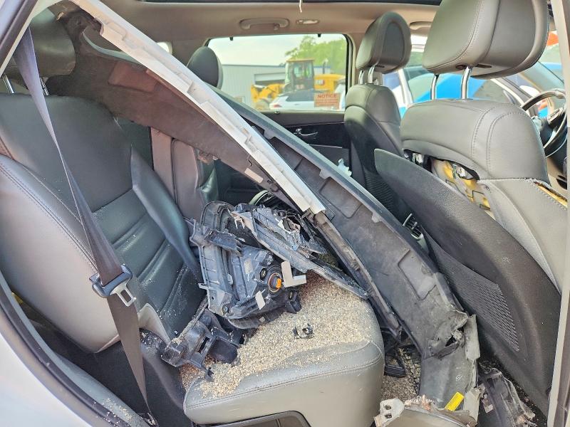 Photo 11 from auction – 2016 KIA SORENTO with VIN 5XYPH4A15GG099294