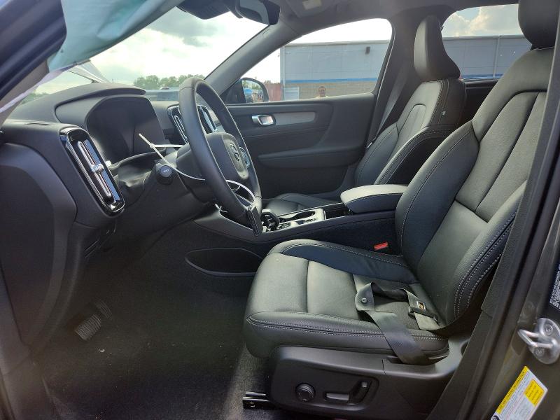 Photo 7 from auction – 2026 VOLVO XC40 with VIN YV4L12UK9T2673988