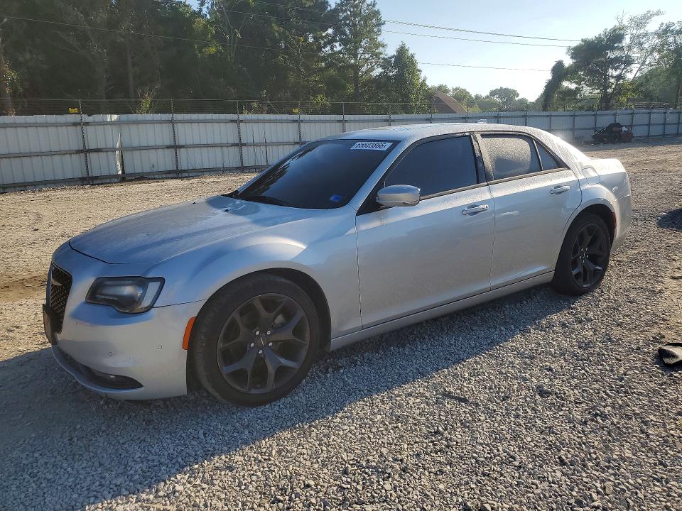 CHRYSLER 300 2023 مع رقم تعريف المركبة 2C3CCABG7PH565439 - صورة من المزاد