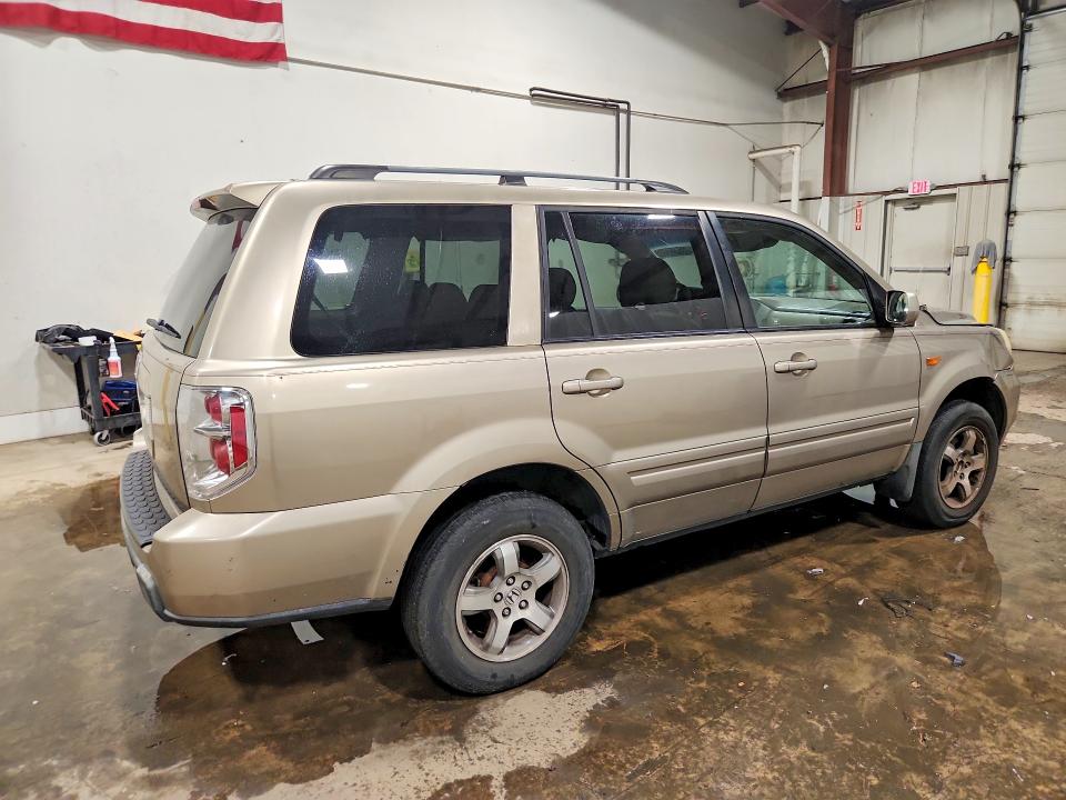 Photo 3 from auction – 2006 HONDA PILOT with VIN 5FNYF28456B007413