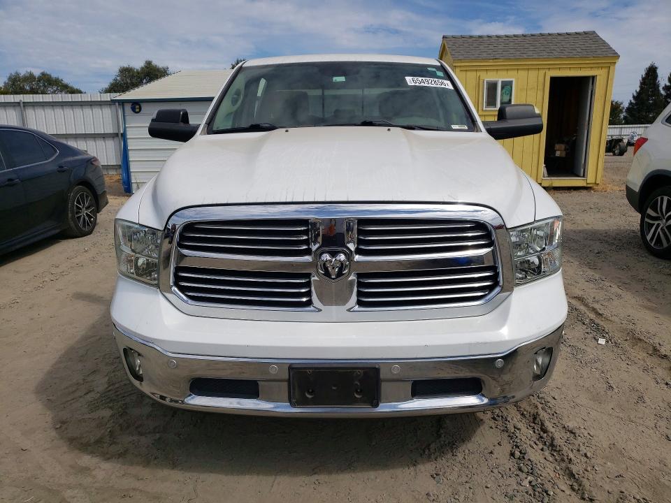 Photo 5 from auction – 2016 RAM 1500 with VIN 1C6RR7LM1GS303766