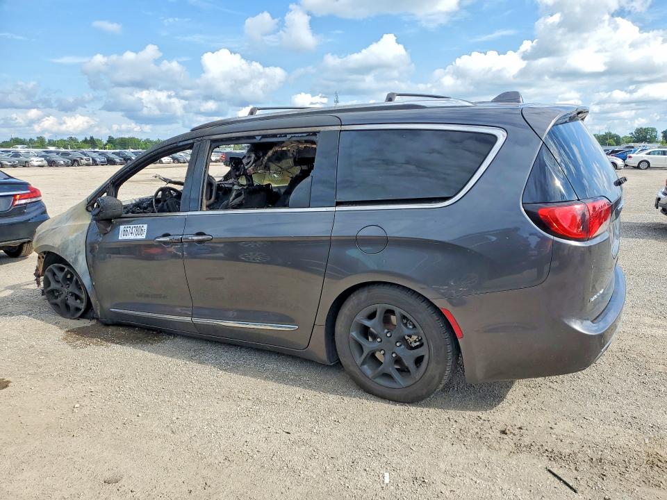 Photo 2 from auction – 2017 CHRYSLER PACIFICA with VIN 2C4RC1EG1HR523295