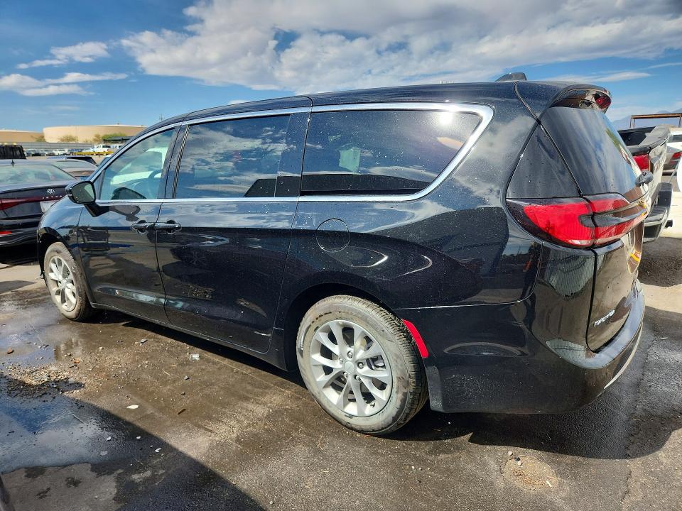 Photo 2 from auction – 2027 CHRYSLER PACIFICA with VIN 2C4RC1GG6VR575188