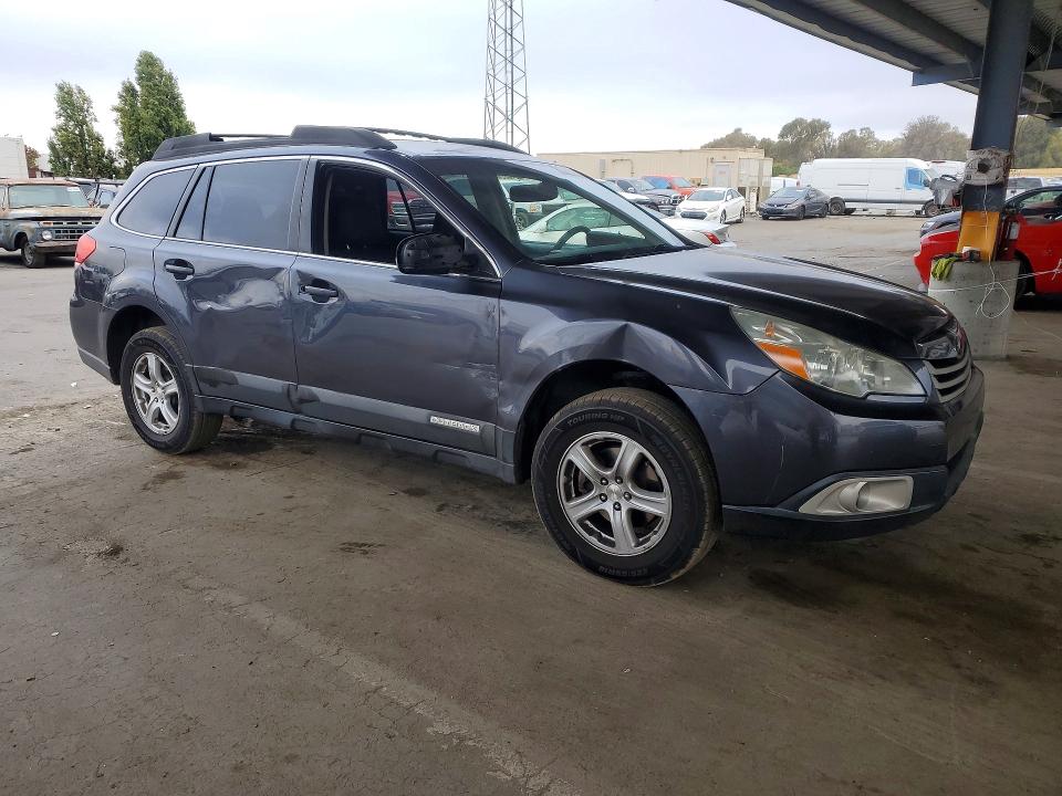 Photo 4 from auction – 2010 SUBARU OUTBACK with VIN 4S4BRBCC1A3322240
