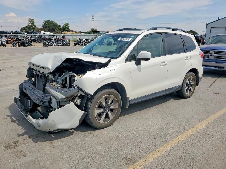 Снимка 1 от търг – 2017 SUBARU FORESTER с VIN JF2SJAEC3HH403824