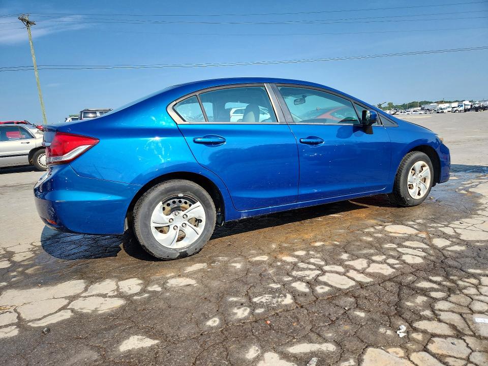 Photo 3 from auction – 2015 HONDA CIVIC with VIN 19XFB2F52FE018230