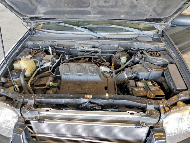 Photo 12 from auction – 2003 FORD ESCAPE with VIN 1FMCU04173KA05172