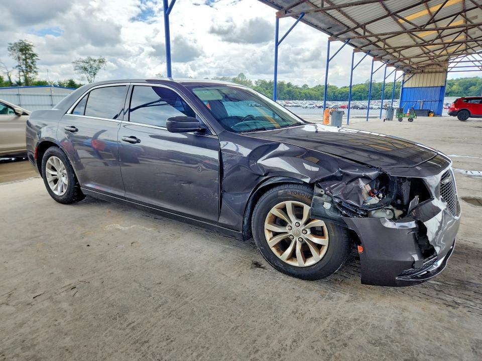 Photo 4 from auction – 2015 CHRYSLER 300 with VIN 2C3CCAAG1FH929905