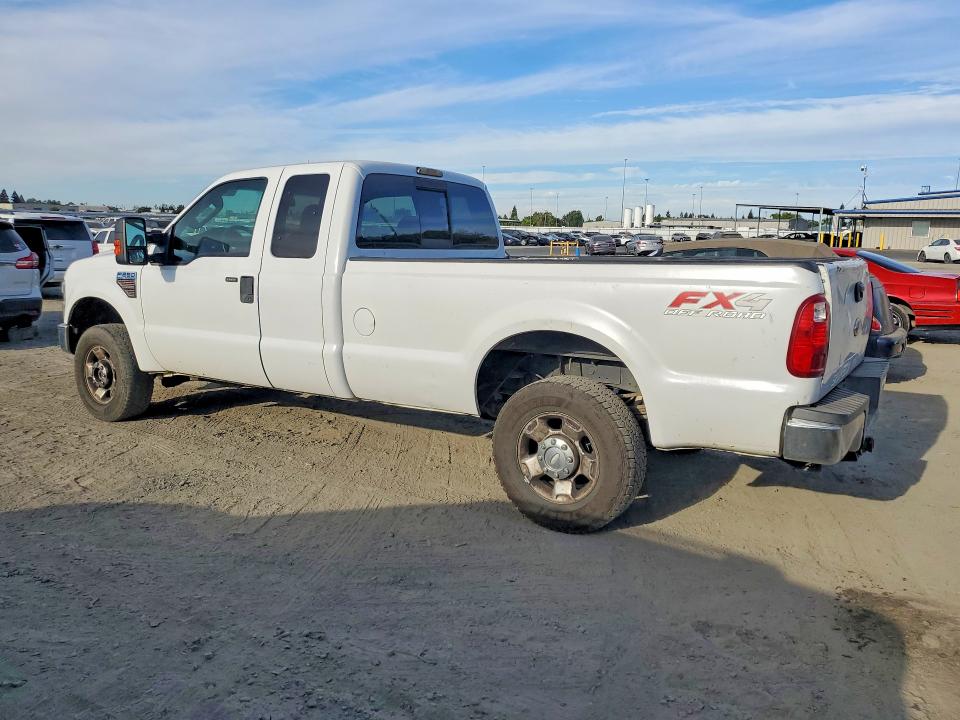 Снимка 2 от търг – 2010 FORD F250 с VIN 1FTSX2BR4AEA12121