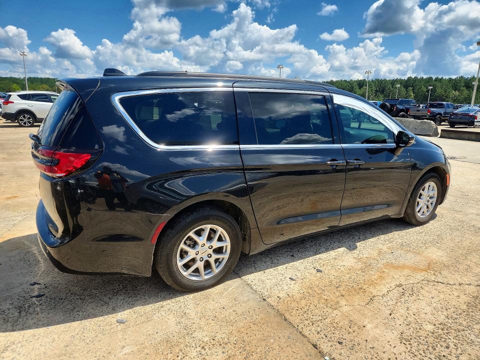Photo 3 from auction – 2022 CHRYSLER PACIFICA with VIN 2C4RC1BG1NR170721