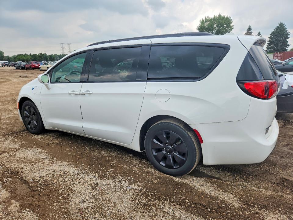 Photo 2 from auction – 2019 CHRYSLER PACIFICA with VIN 2C4RC1H77KR532943