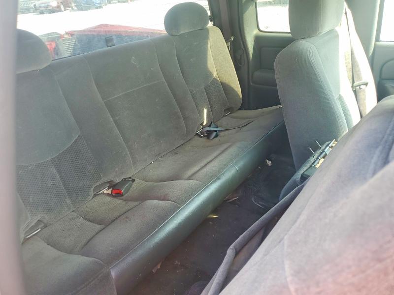 Photo 10 from auction – 2005 CHEVROLET SILVERADO with VIN 2GCEC19T351176097