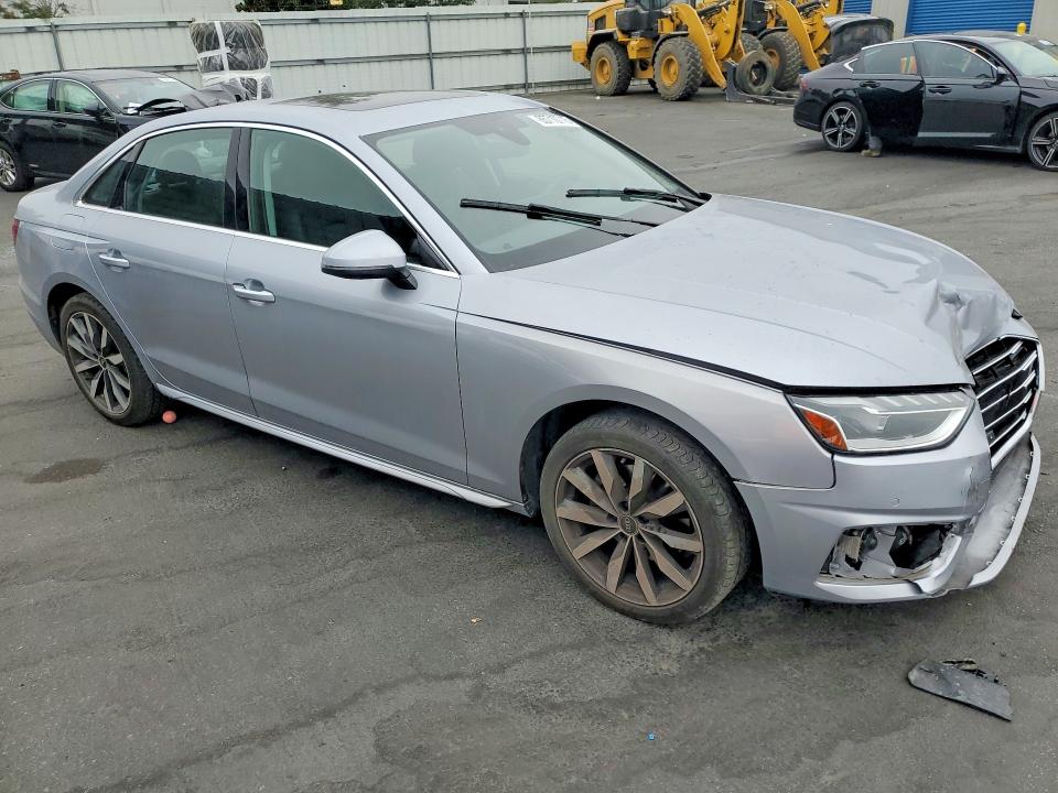 Foto 4 de la subasta – 2022 AUDI A4 con VIN WAUBBAF41NN008456