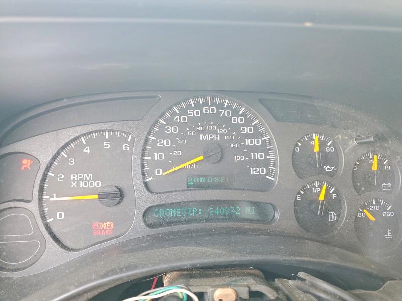 Photo 9 from auction – 2004 CHEVROLET SILVERADO with VIN 1GCEC14T14Z237637