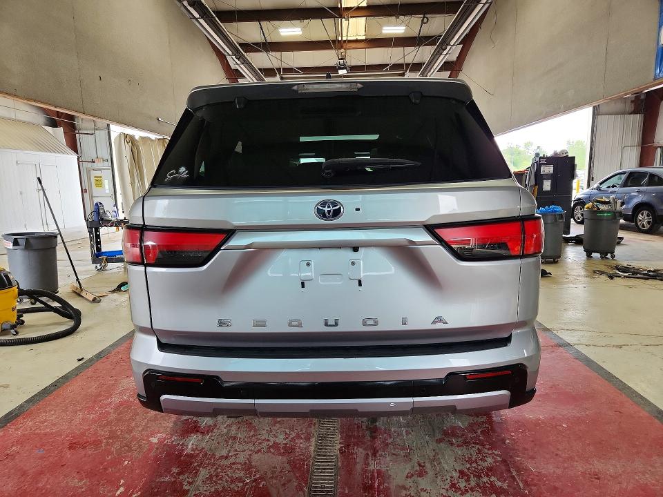 Photo 6 from auction – 2024 TOYOTA SEQUOIA with VIN 7SVAAABA8RX021301