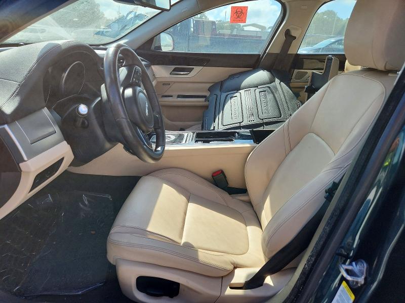 Фото 7 с аукциона – 2017 JAGUAR XF с VIN SAJBD4BV6HCY32354