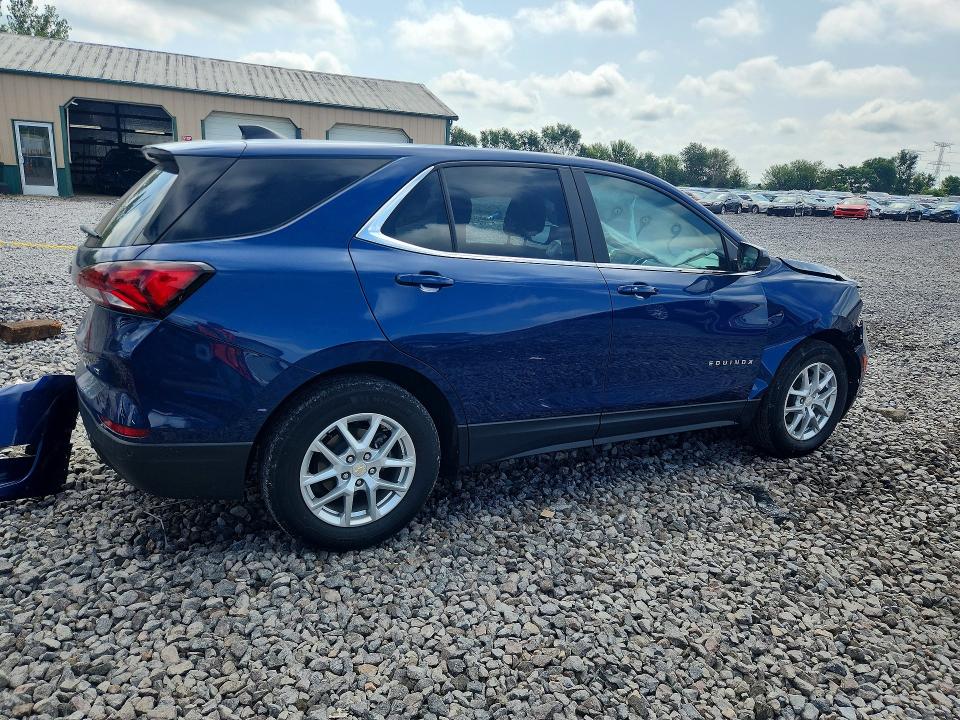 Photo 3 from auction – 2022 CHEVROLET EQUINOX with VIN 2GNAXKEV5N6120902