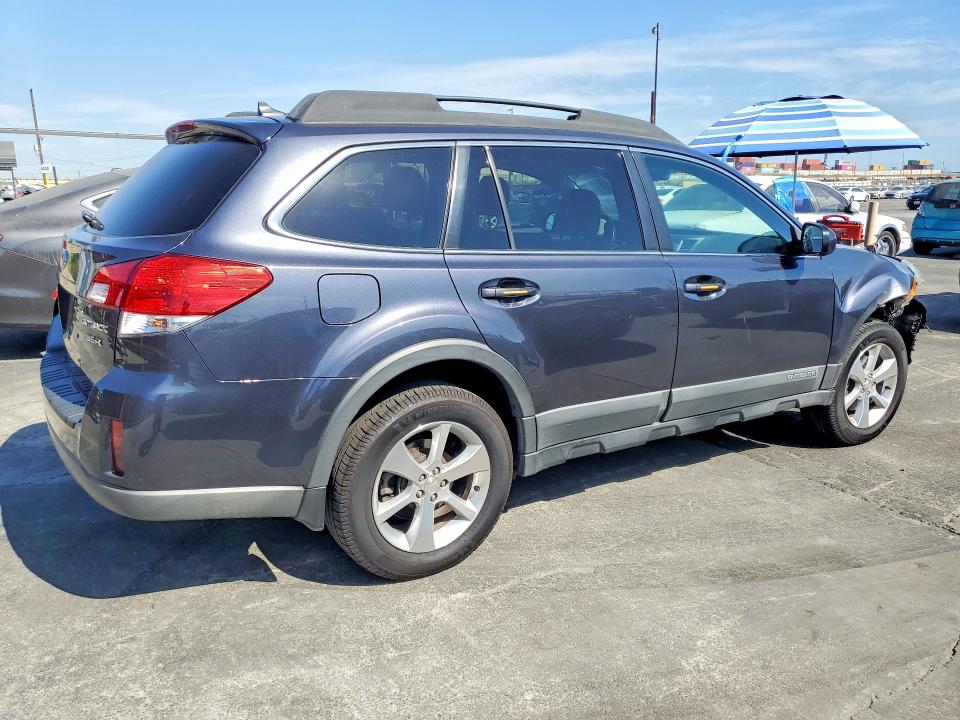 Photo 3 from auction – 2013 SUBARU OUTBACK with VIN 4S4BRDPC6D2203745